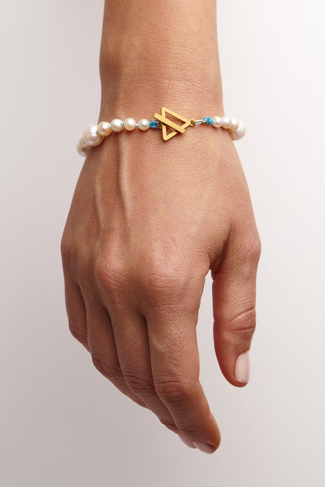 THE HYADES BRACELET SKY BLUE