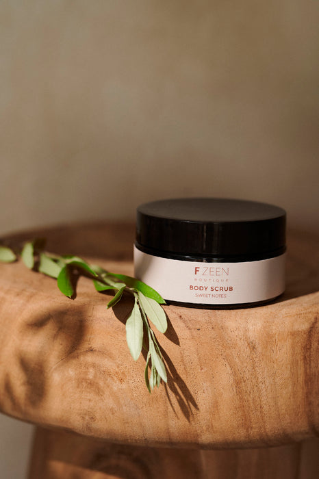 BODY SCRUB IN SWEET NOTES